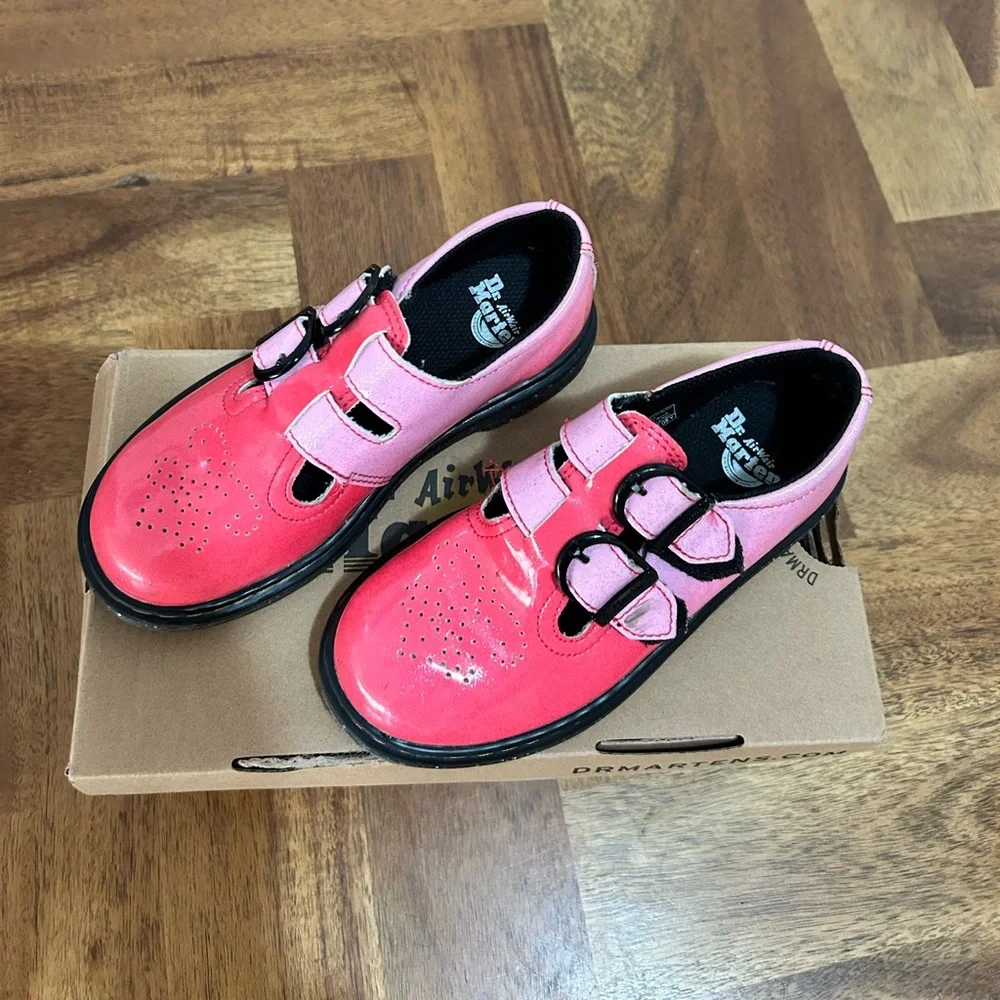 Dr. Martens Kids Shiny Pink Loafers / Mary Jane Shoes Size 11 - Picture 2 of 4